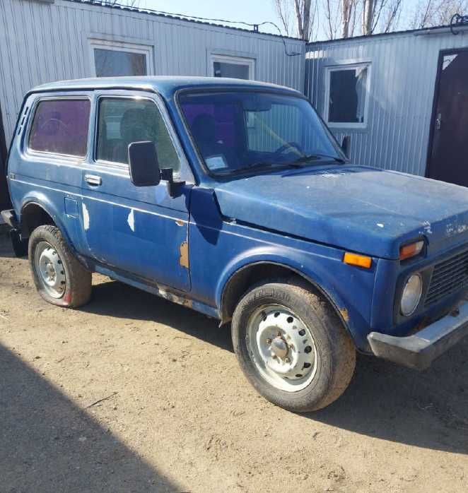 Легковий універсал ВАЗ-21213, 2004 року