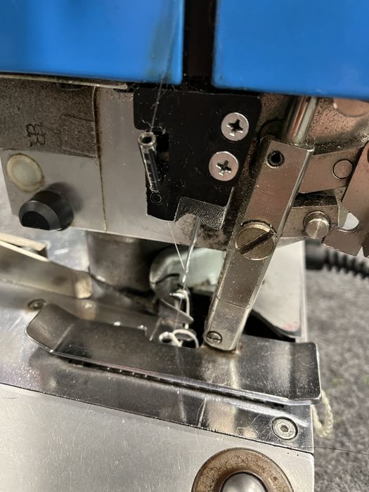 Maszyna do obszywania dywanów, chodnikow Miniket 2000