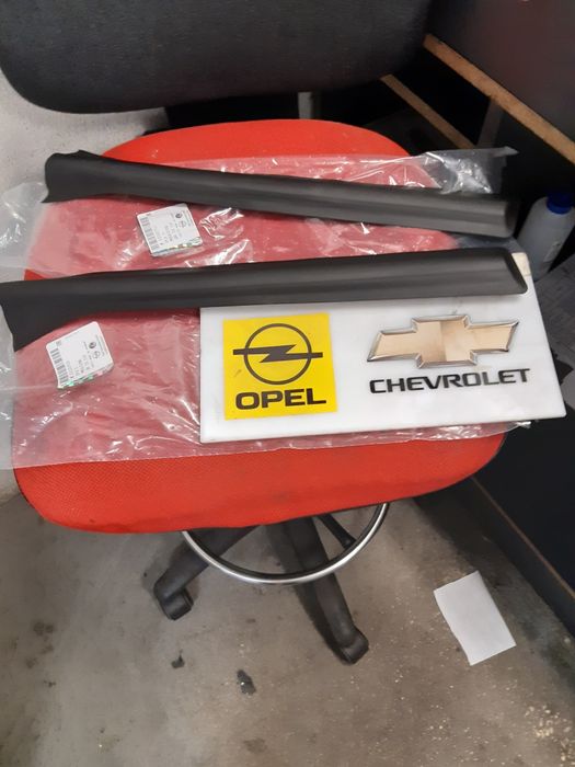 Borracha do pilar b das portas Opel Astra H esquerda e drt