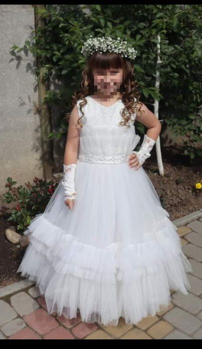 Плаття на Перше причастя, віночок