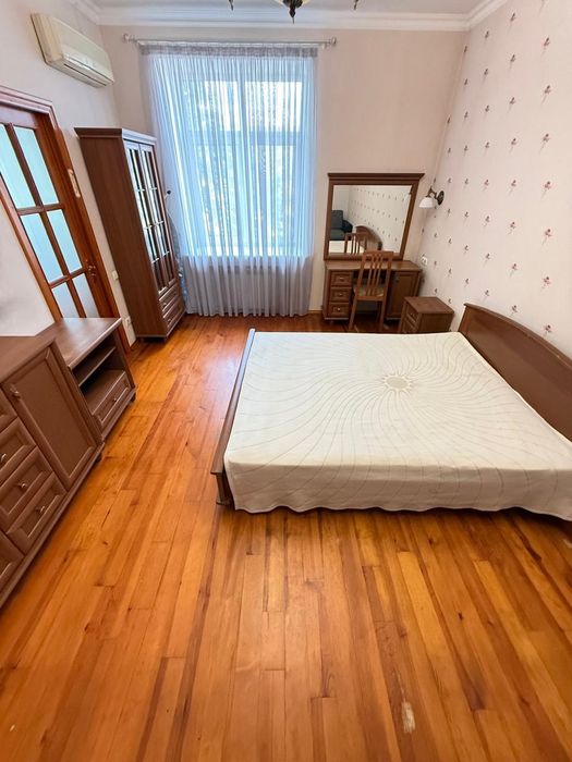 Продаю отличную 2х комнатную квартиру в Центре.