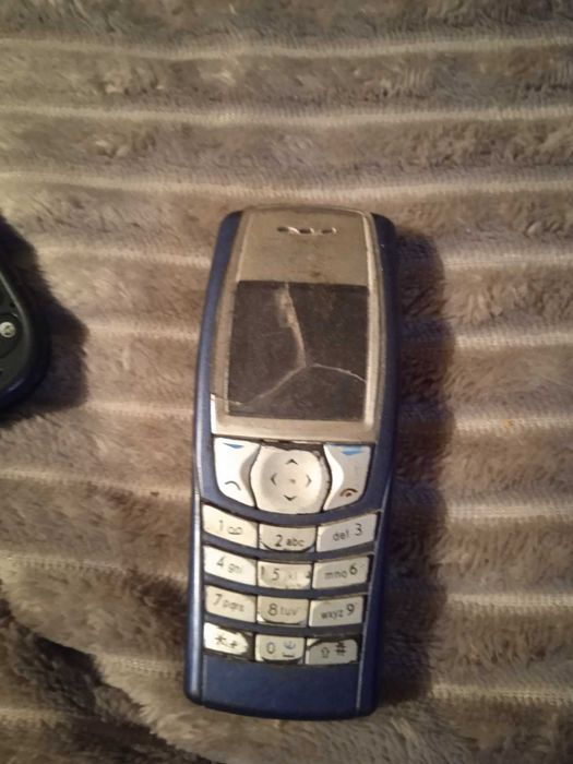 Stare telefony sprzedam