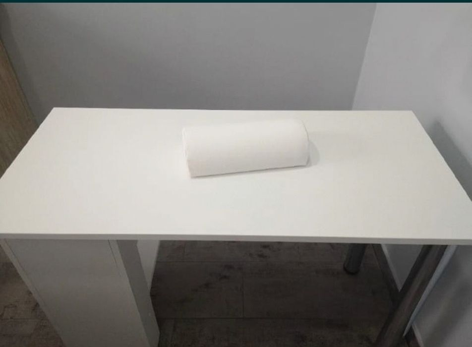 Stolik do manicure biurko kosmetyczne