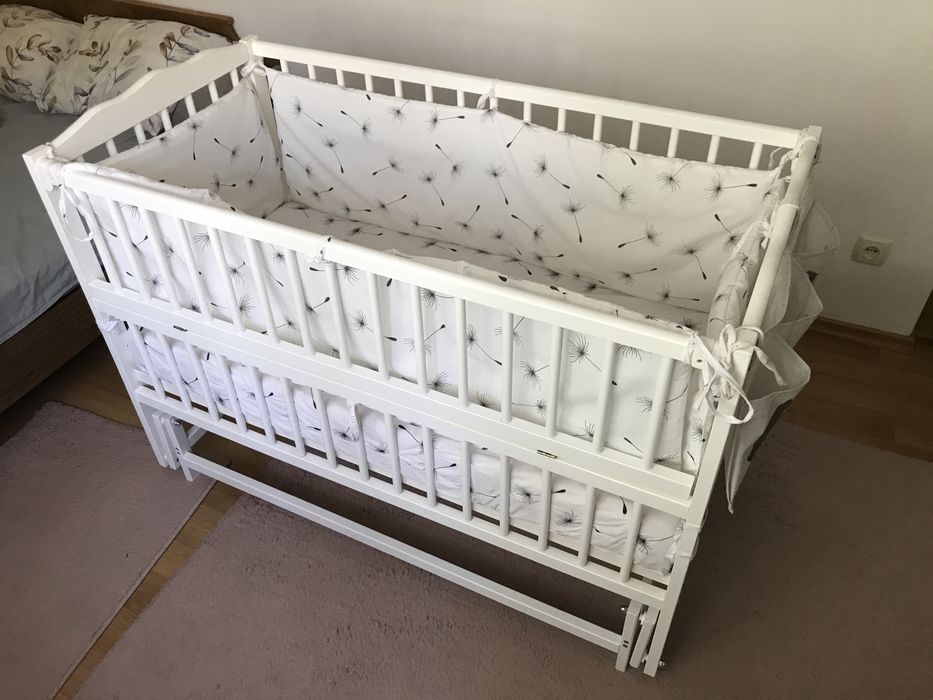 Продам дитяче ліжко з матрасом і всим комплектуючим набором!