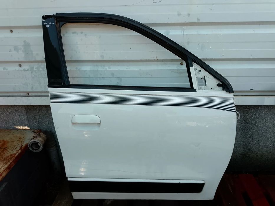 PORTA FRENTE DIREITA RENAULT TWINGO III 14-