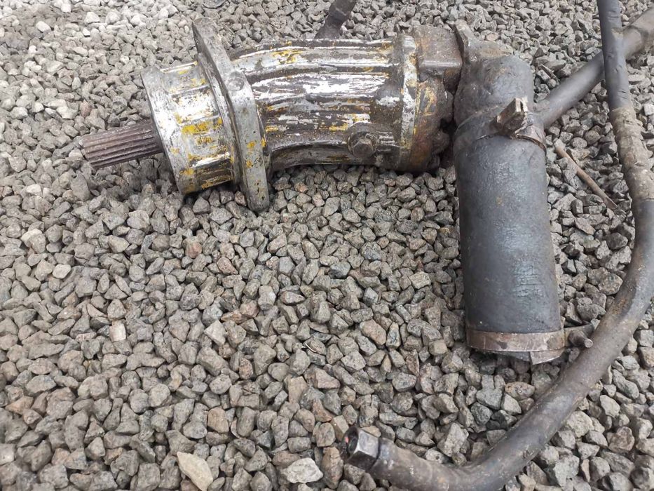 Продам насос банан