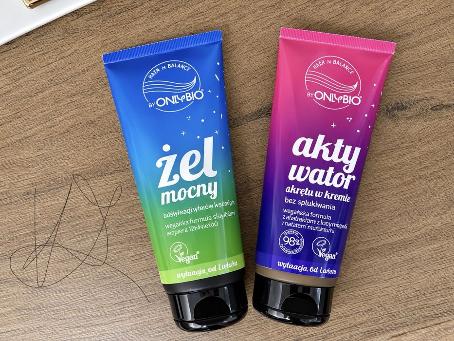 Żel i aktywator do wlosów