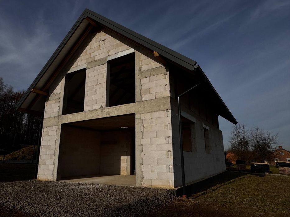 Dom w Sasankach 4 stan surowy zamknięty