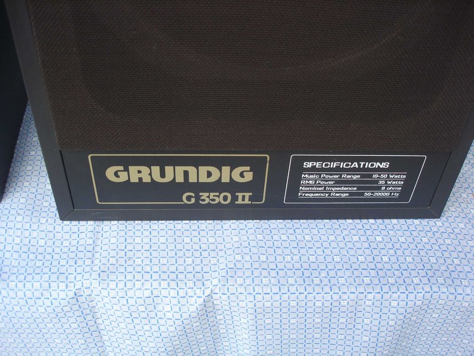 Colunas GRUNDIG de 2 vias G-350 ll