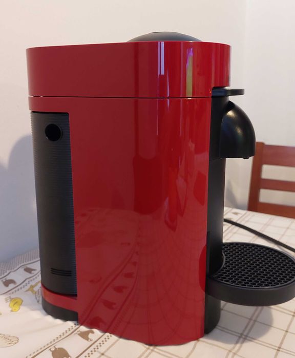 Máquina Nespresso Delonghi Vertuo Plus