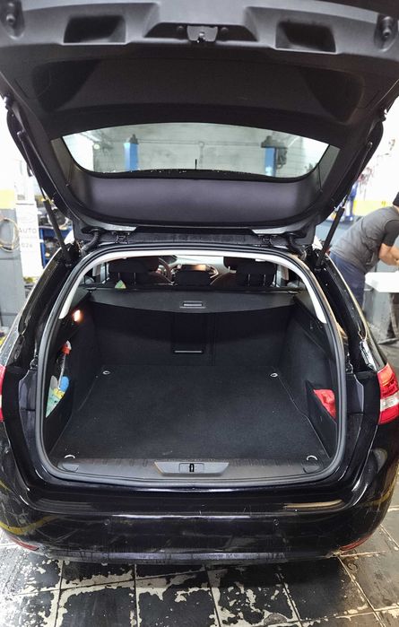 Peugeot 308 SW Blue Hdi Style 1.5 Diesel 130 Cv