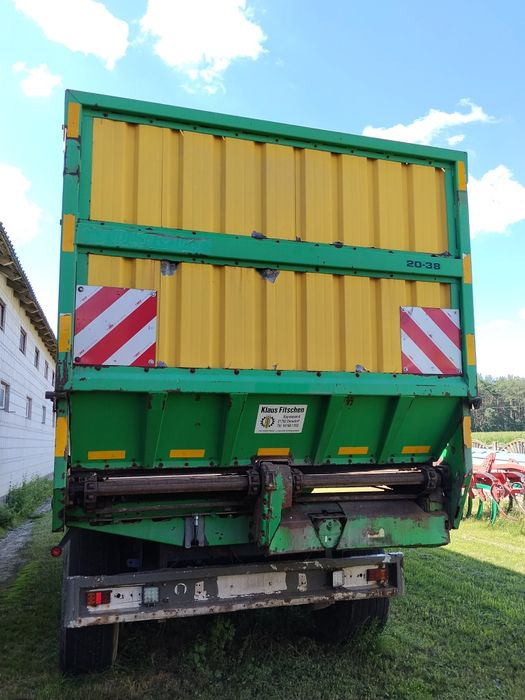 Przyczepy objętościowe do kukurydzy, trawy