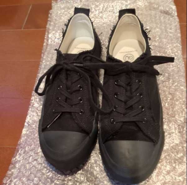 GU x Undercover shoes low