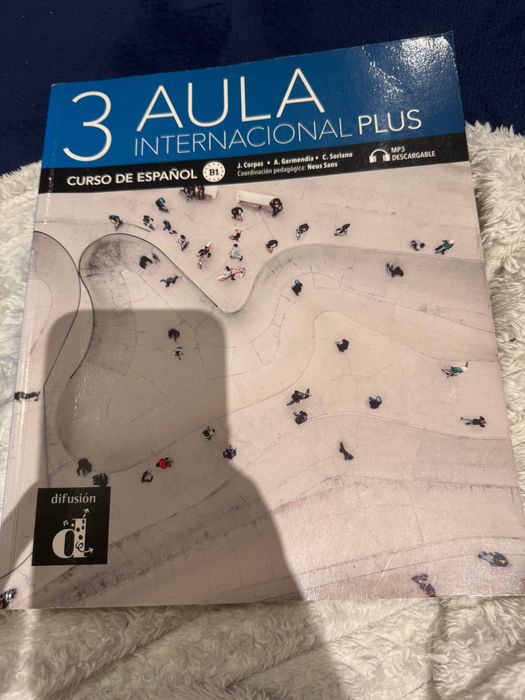 Podręcznik Aula International Plus 3