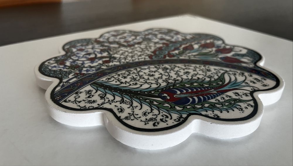 Base, em louça resistente