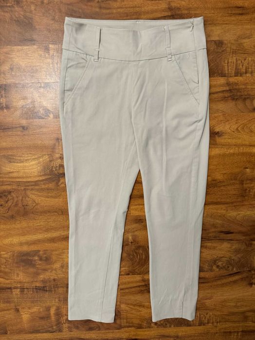 Eleganckie kremowe bawełniane spodnie chinos chinosy House of Lola XS