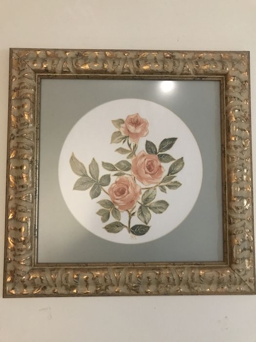 Quadro  Feito à mão com moldura dourada.