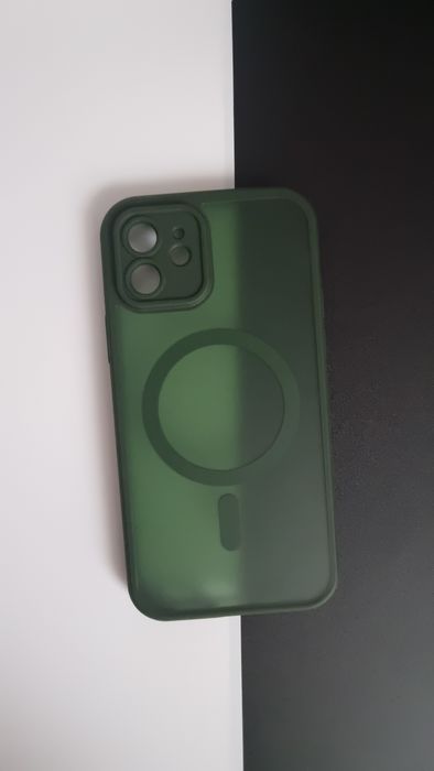 Magnetyczne etui do iPhone 12 (6.1") – zielone