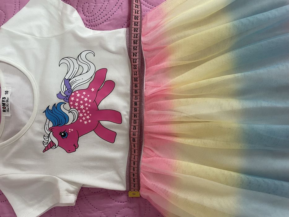 Сукня на дівчинку 4-5 років