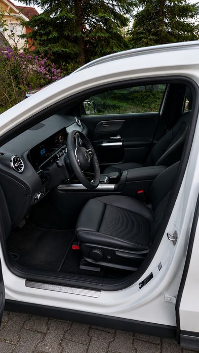 Mercedes EQA 300 4MATIC
