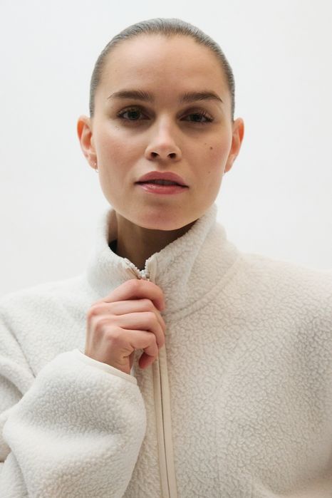Молочна  фліска H&M Teddy Fleece (Розмір M)