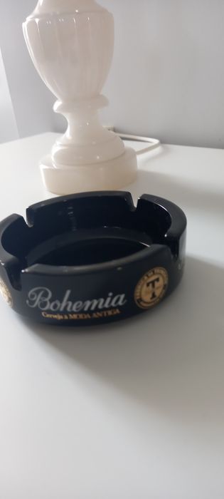 Cinzeiro de coleção preto