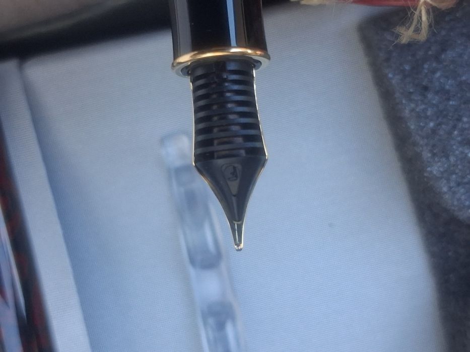 Caneta tinteiro Parker Sonnet laca aparo 18K