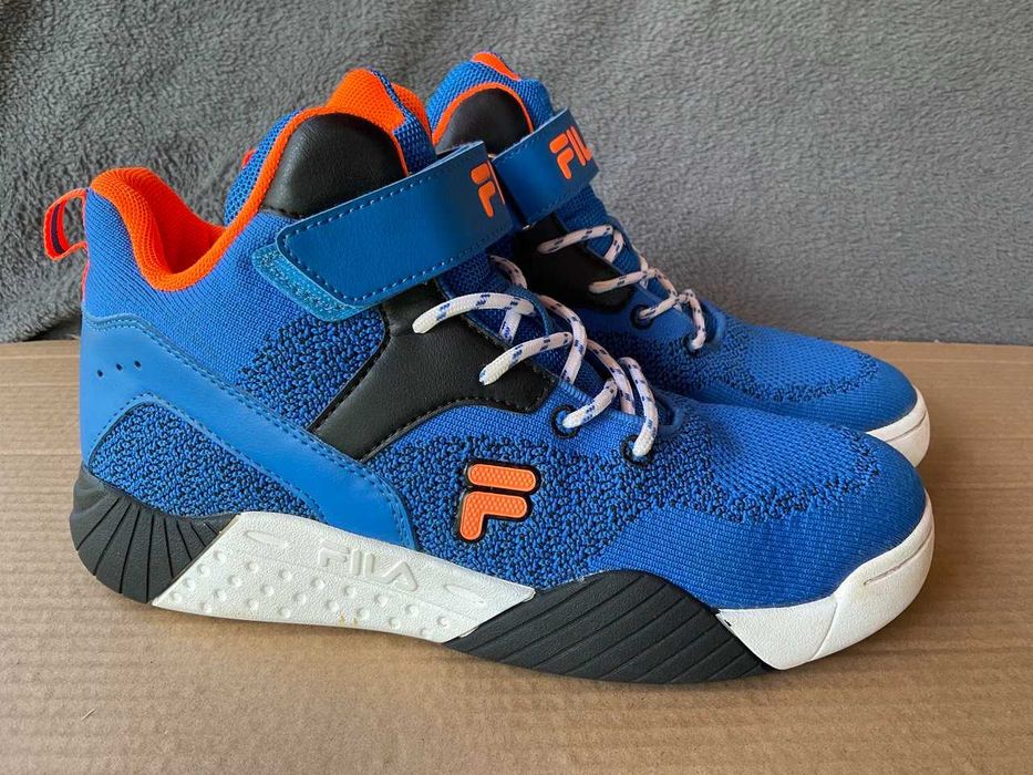 Кроссовки FILA  39р