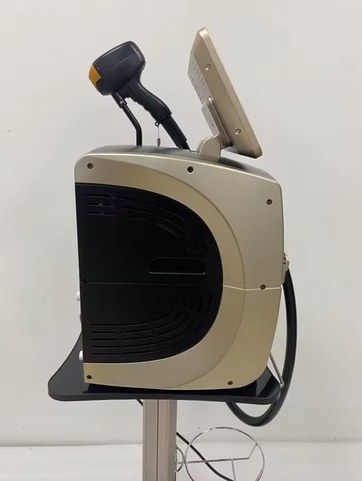 Equipamento Profissional de Depilação a Laser Diodo 4 Ondas –Excelente
