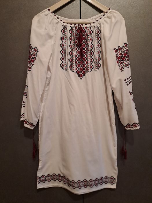 Вишите плаття і сорочка