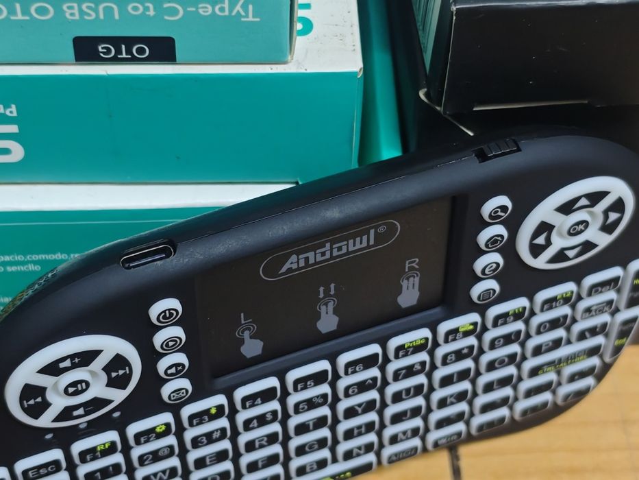 Mini teclado sem fios - Novo e testado