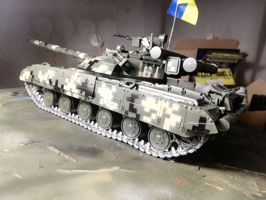 Модель танка Т-64БМ БУЛАТ 1/35 в наличии
