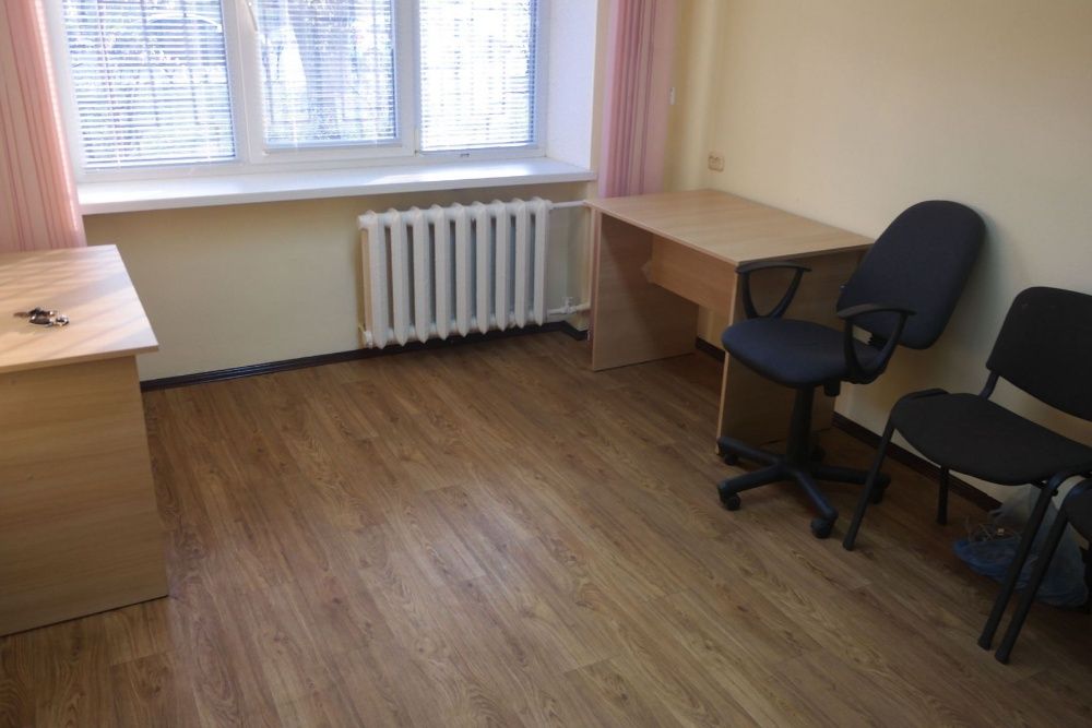 Офіс з автономним живленням! 45 м², вул. Кирилівська, 172 — Куренівка