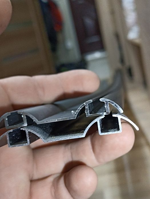 Направляюча нижня для шафи купе Баварія/Модена R,  димчатий сірий