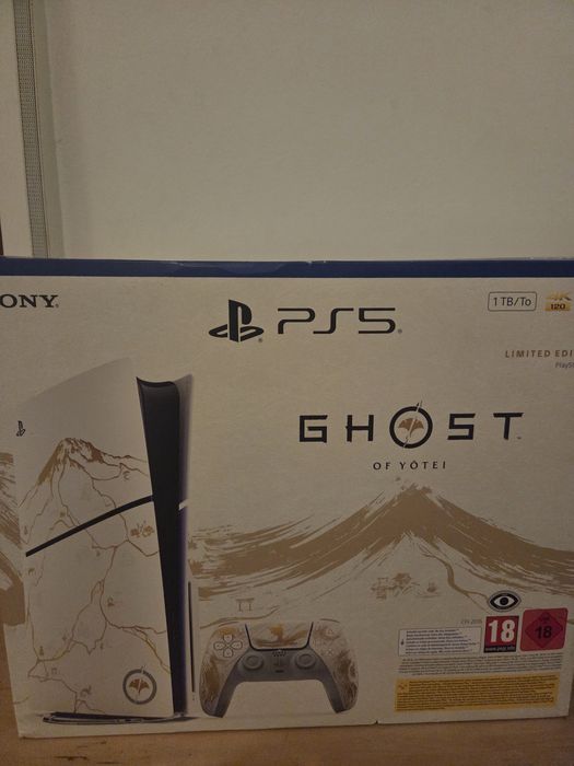 Vendo ps5 slim com 4 jogos e 1 comando , edição Ghost of Yotei