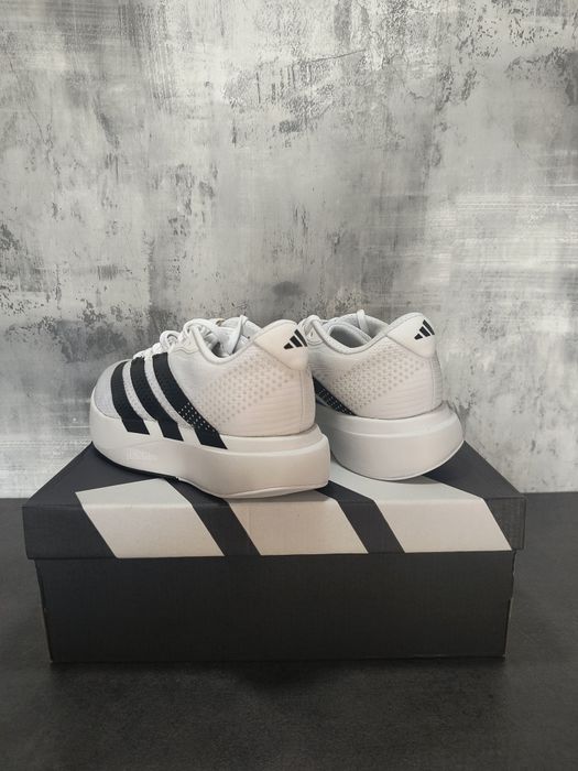 Nowe buty do biegania adidas Adizero Pacer 41⅓