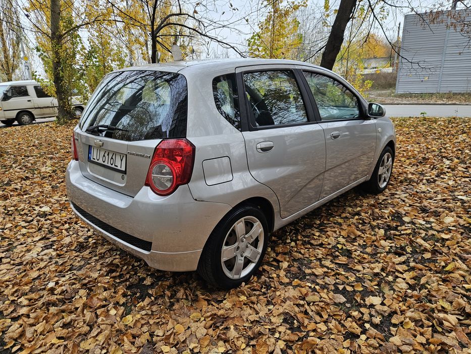 Chevrolet Aveo 2009 рік 1.2 бензин для військових