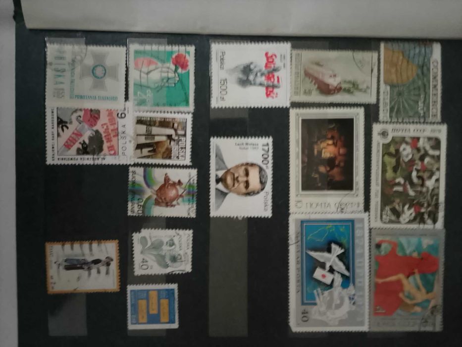 Klaser ze znaczkami w idealnym stanie!!!