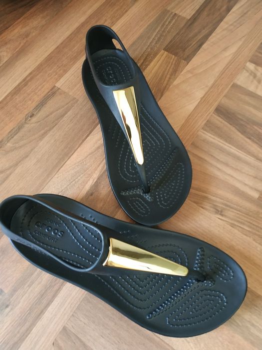 CROCS Serena Flip  W7 37-38