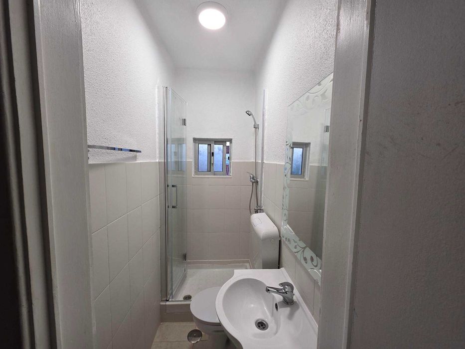 Quartos mobilados para estudantes — Costa da Caparica
