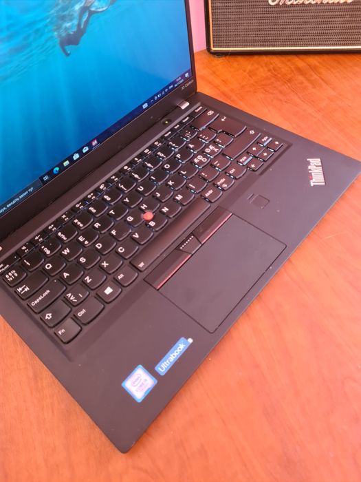 Ультрабук Lenovo ThinkPad X1 Carbon 5 Gen