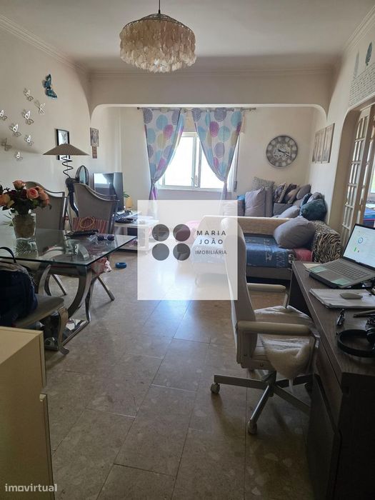Excelente Apartamento, CENTRAL, Perto Transportes