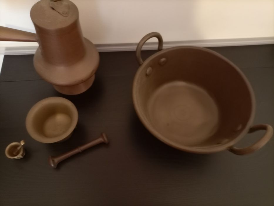 Loiça em cobre antigo