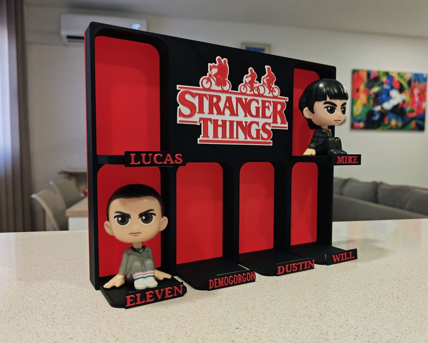 Expositor Stranger Things McDonalds Funko