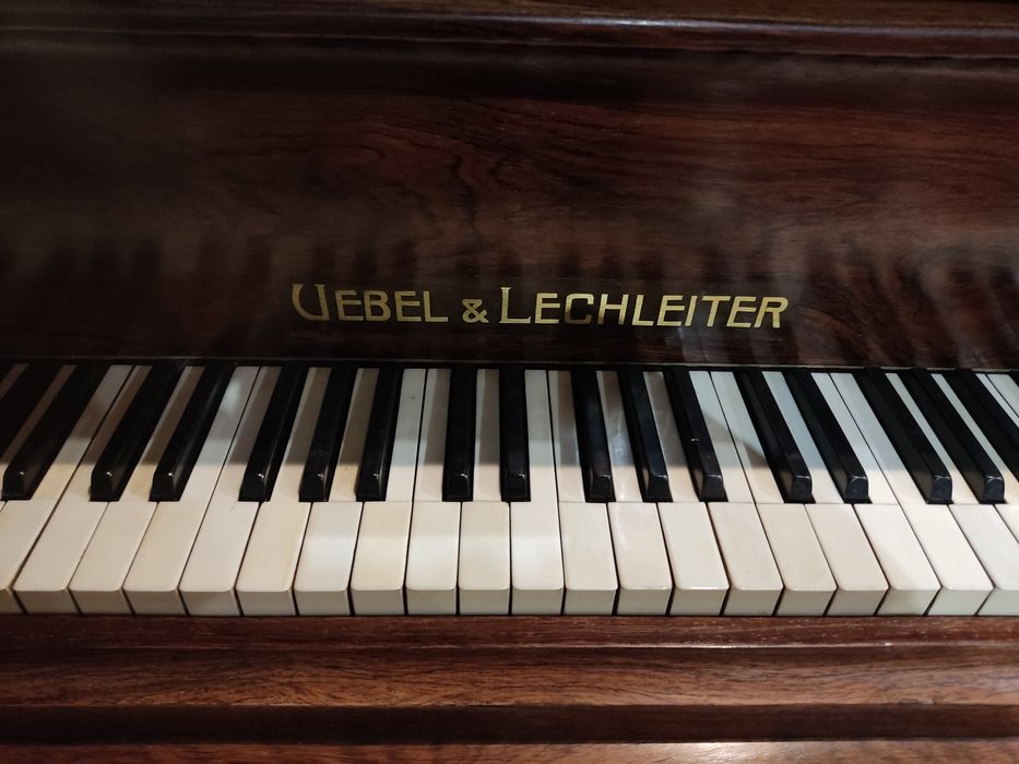 Vendo piano em muito bom estado