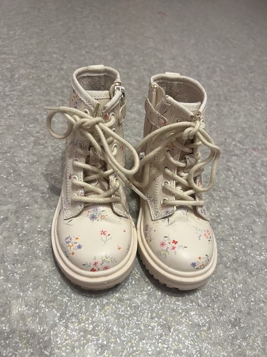 Весняні ботинки Next