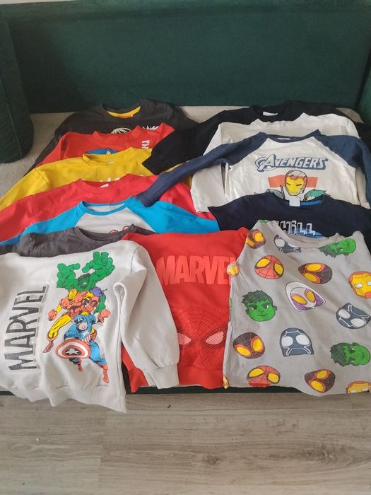 Paka ubrań 116/122 dla chłopca.