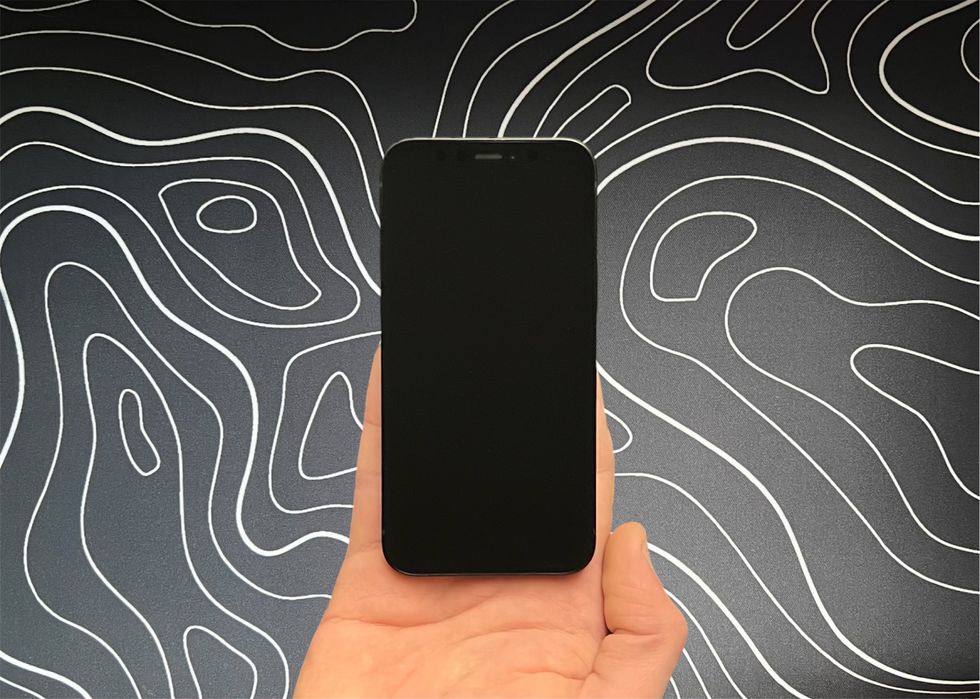 Замечательный iPhone 12 MINI - 128 гб - 85% АКБ - NEVERLOCK - BLACK