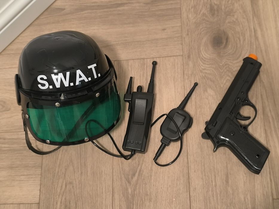 Zestaw akcesoriów kostiumowych S.W.A.T + odznaka policyjna