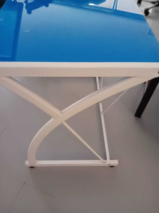 Mesa metal com tampo em vidro